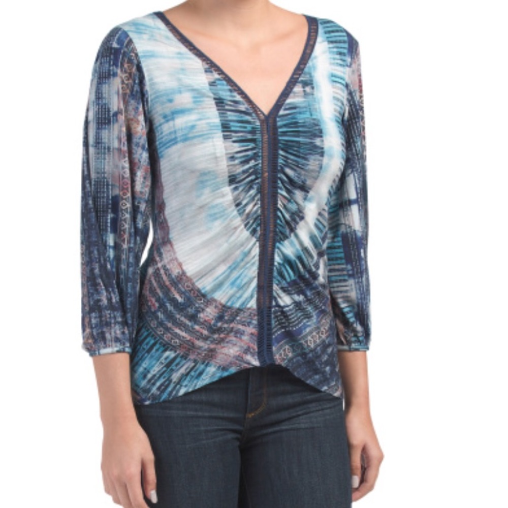 Stretchy slashed detail printed blouse